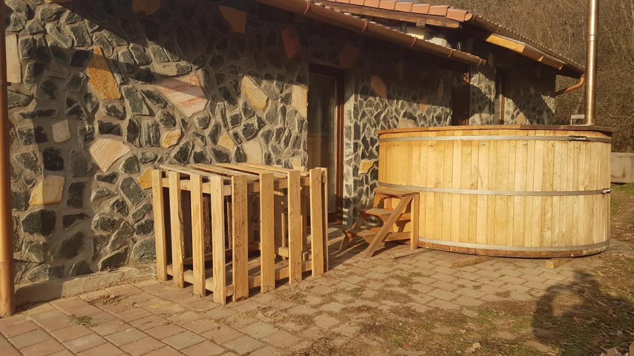 Old Stone Villa Obarok エクステリア 写真